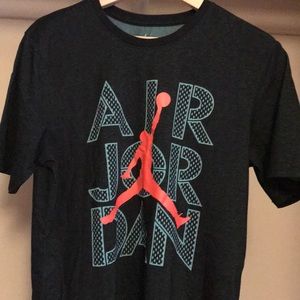 Air Jordan T-shirt size medium. Bundle and save!